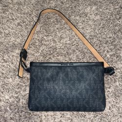 Michael Kors Belt Bag leather black