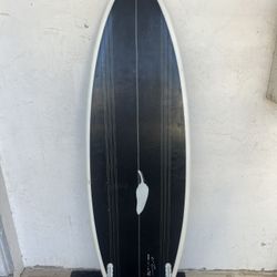 Surfboard 6’1