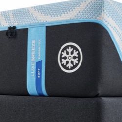 California King Size. Tempur-Pedic LuxeBreze Soft 
