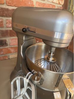 7 Quart Bowl-Lift Stand Mixer with Redesigned Premium Touchpoints 7 Quart Bowl-Lift Stand Mixer with Redesigned Premium Touchpoints 7 Quart Bowl-Lift 