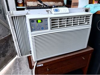 GE Model AEH08LQQ2 A/C w/ Remote - 8,000 BTU, 10.8 EER - Good Condition, Cleaned