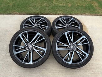 Toyota Camry 2026 wheels and tires 19s