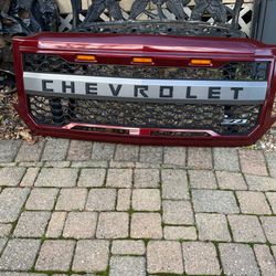 16-18 Chevrolet Silverado 1500  Front Grill 