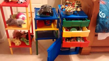 Toy shelf and storage drawers. Toys not included.