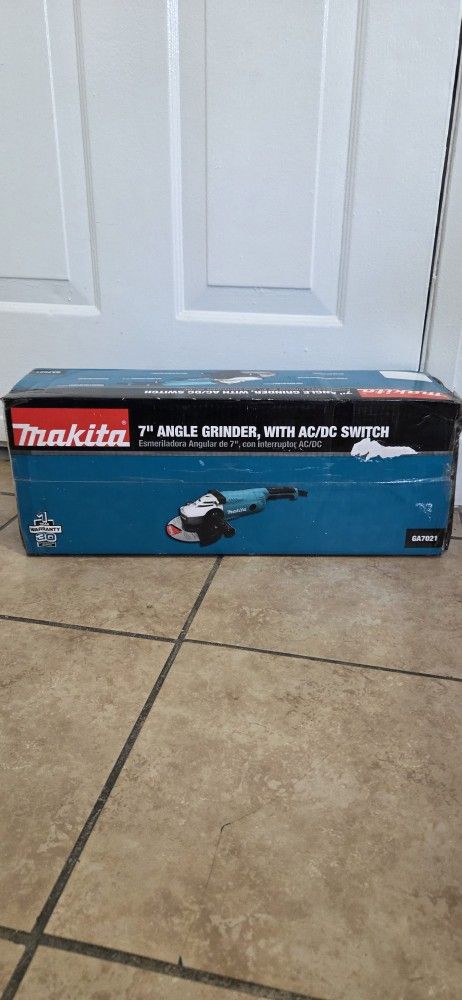 Makita 120 Vt Grinder 7" IN New