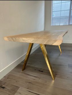 Dinning Table