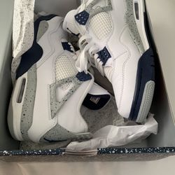 JORDAN 4’s