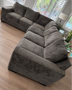Mor Furniture Miracle Large Sectional – Feather/Down Filled $750 OBO