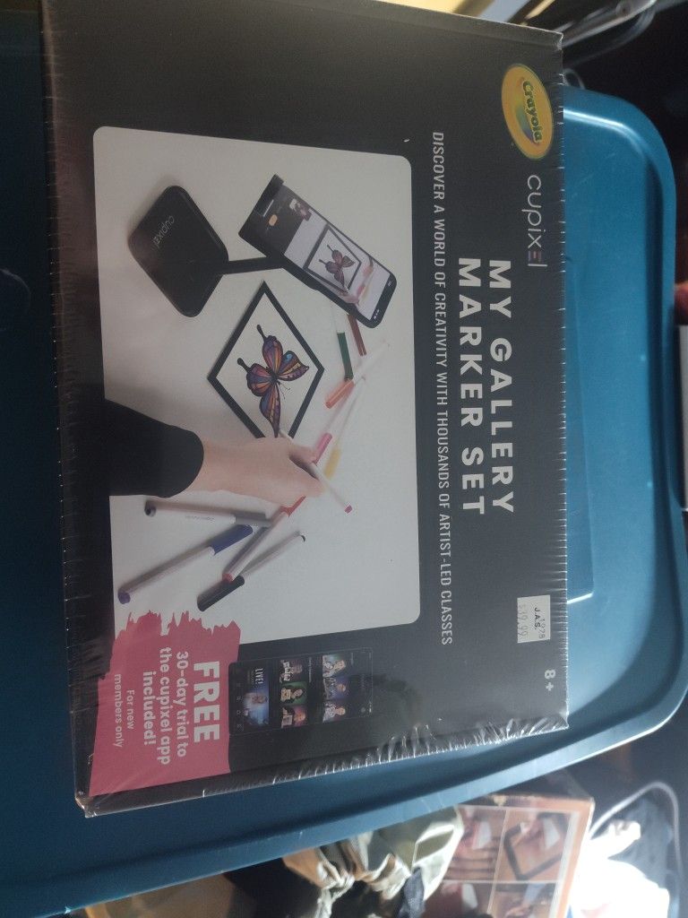 Crayola Cupixel My Gallery Marker Set