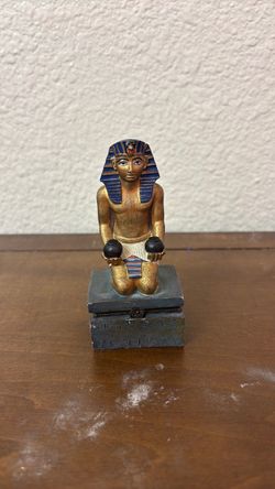 Small Egyptian style jewelry holder