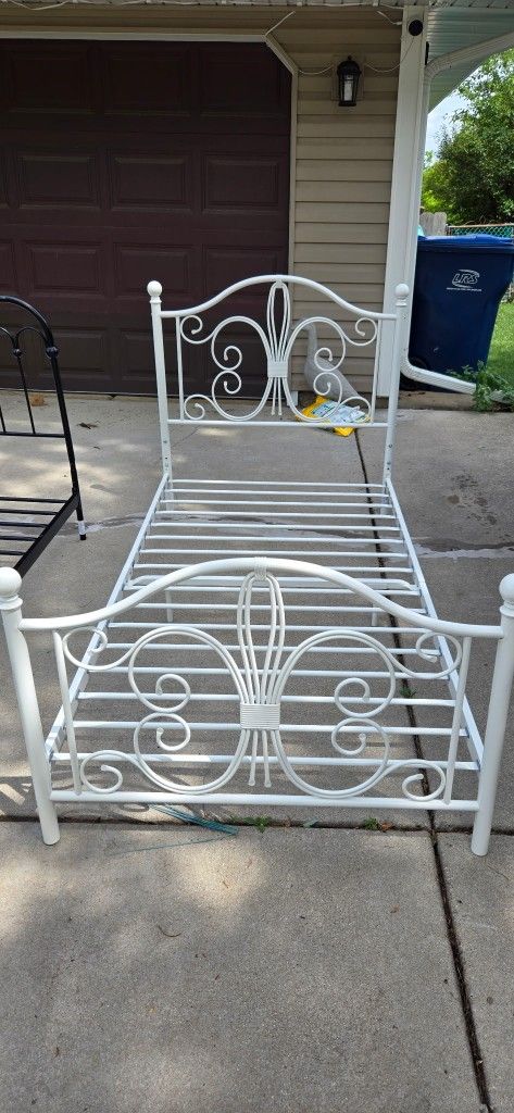 White Metal Twin Bed Frame