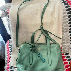 $15 Bonita Bolsa 