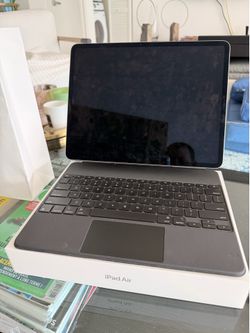 iPad Air 13 inch M4 WiFi + Cellular