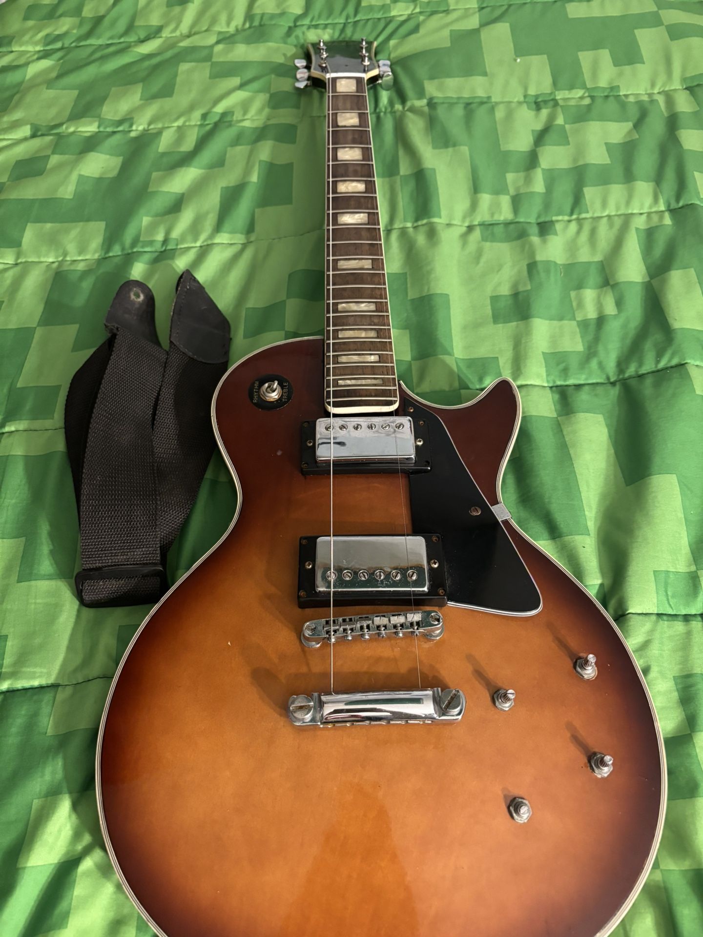 electric guitar 