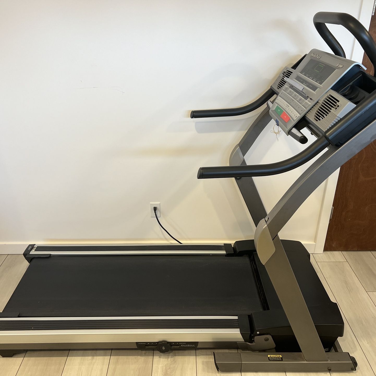 Nordictrack e2500 treadmill sale
