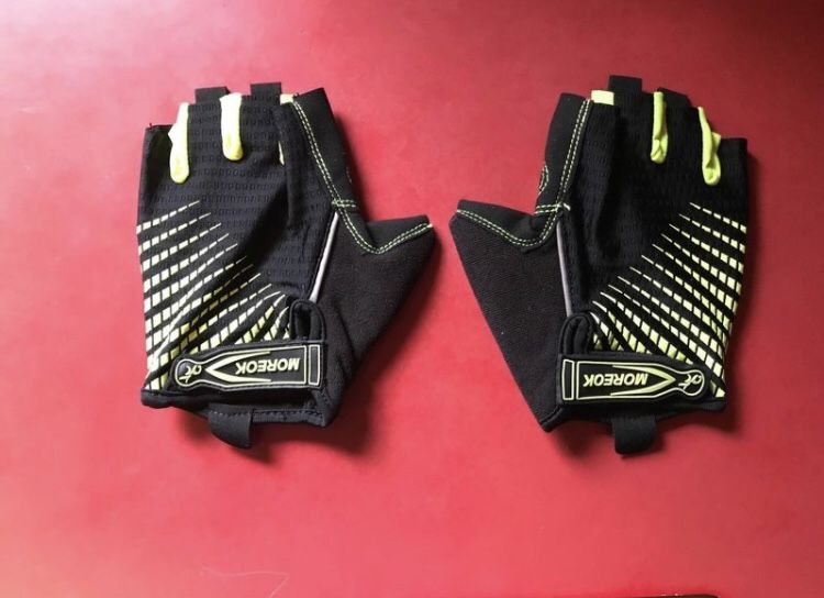 Brand New Cycling Gloves - Large