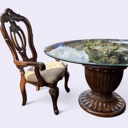 Solid wood and glass dining room Table with 4 chairs