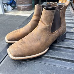 Mens Square Toe Boot