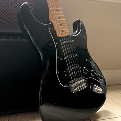 Fender Stratocaster FSR HSS (2014 MIM) – Gloss Maple Neck – Black/Black