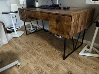 Work Desk