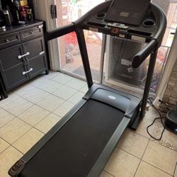 Sunny Health Treadmill - Heavy Duty (350lb)