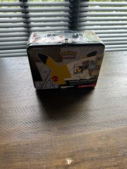 Pokémon celebrations 25th anniversary collectors chest