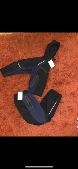 Kids Nike Tech A Size Small