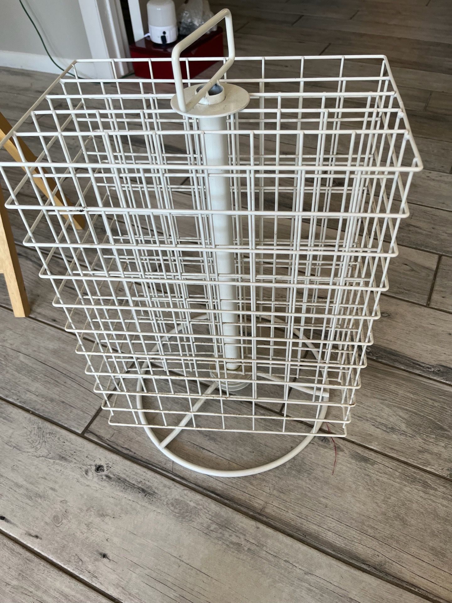 Paint storage and spinner