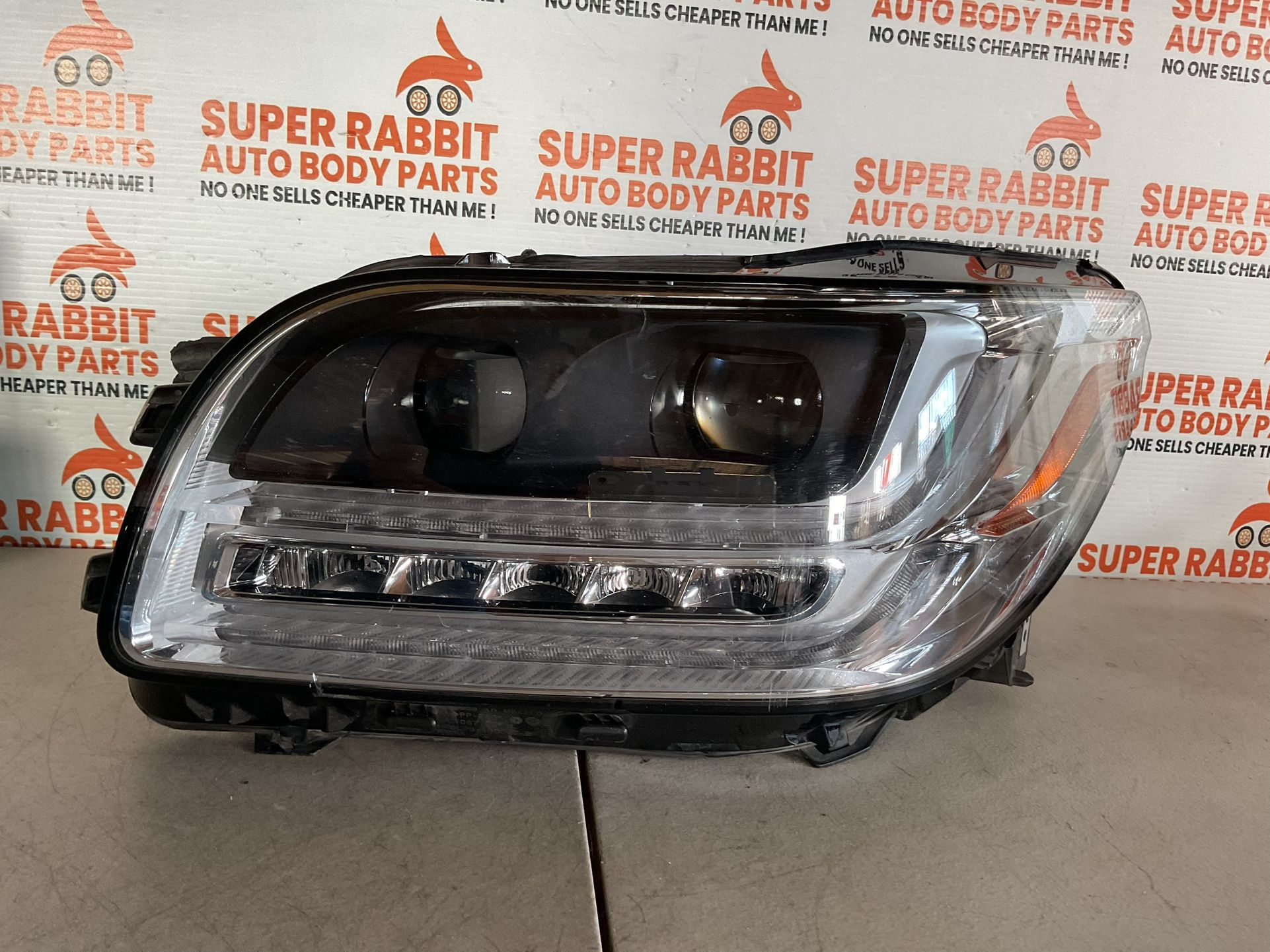 2018 Lincoln Navigator Driver LED Headlight CHEAP FOR PARTS 2021
