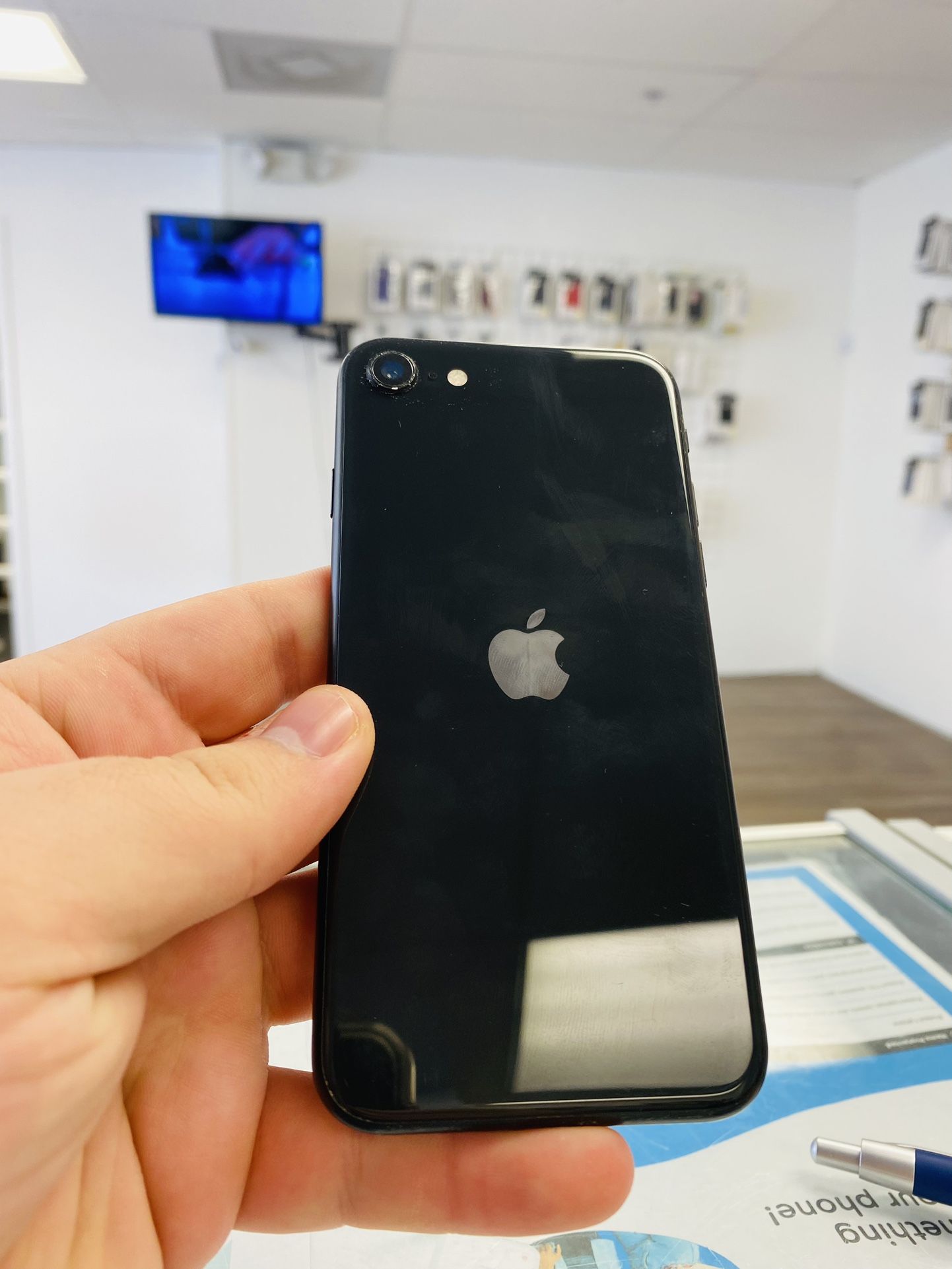 Apple iPhone SE