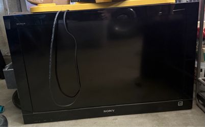 Sony Bravia 32” Flat Screen TV