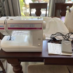 White Model 915 Sewing Machine