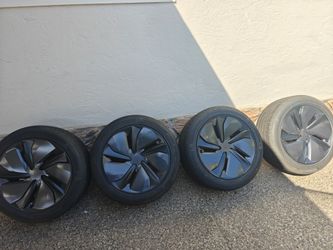 Model Y 19" Crossflow wheels and tires