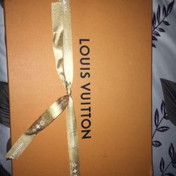 Brand New Louis Vuitton shawl $325 obo lthis is real and not a fake