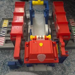 Paw Patrol Truck Garage 