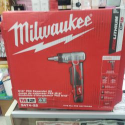 Milwaukee M12 Pex Expenden Kit