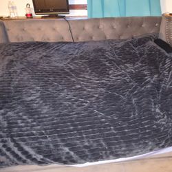 Free full Size Bed