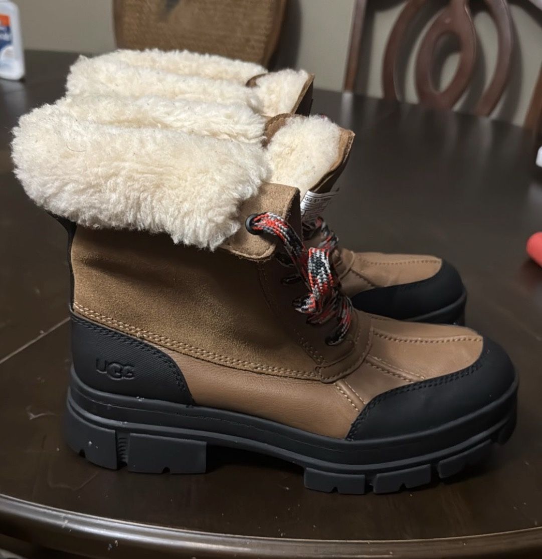 UGG Ashton Addie Duck Boots
