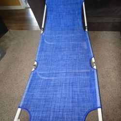 🆕️ 2 NEW HEAVY DUTY ADJUSTABLE  LOUNGERS 1 BLUE AND 1 BLACK