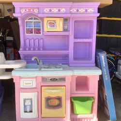 Children’s Kitchen