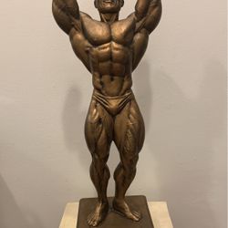 Bodybuilding Sergio Olivia Statue 