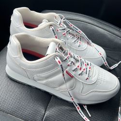 Women’s Levi’s Sneakers 