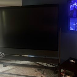 86” 4K UHD