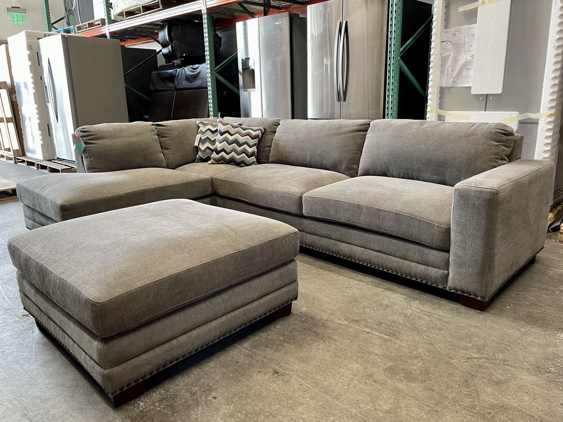 Penelope Fabric Sectional with Ottoman, Gray 