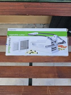 New Progressive Prepworks Deluxe Potato Cutter Stainless GPC3665(1D)