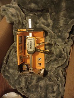 DeWalt construction jack