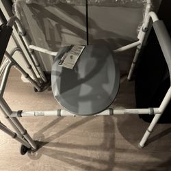 New Extra Wide Commode Up To 650lbs