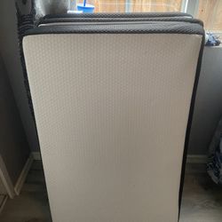 Twin 6” Trifold Mattress 