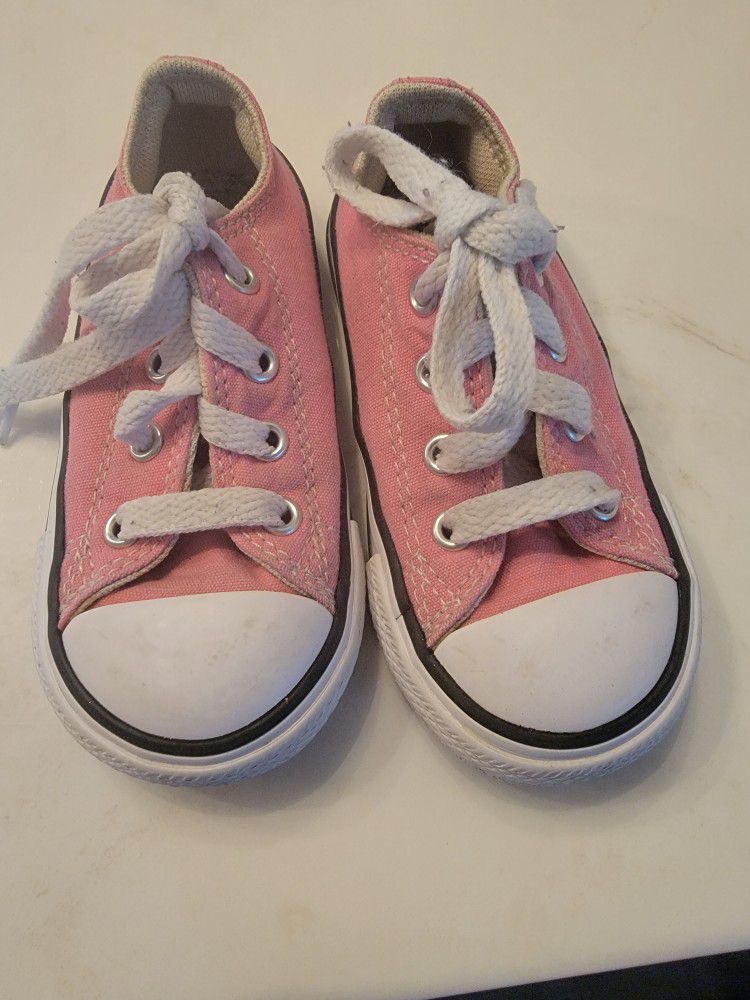 Baby Clothes/ Shoes 