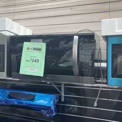 Microwave Black Stainless New Open Box And 1 Year Warranty 
